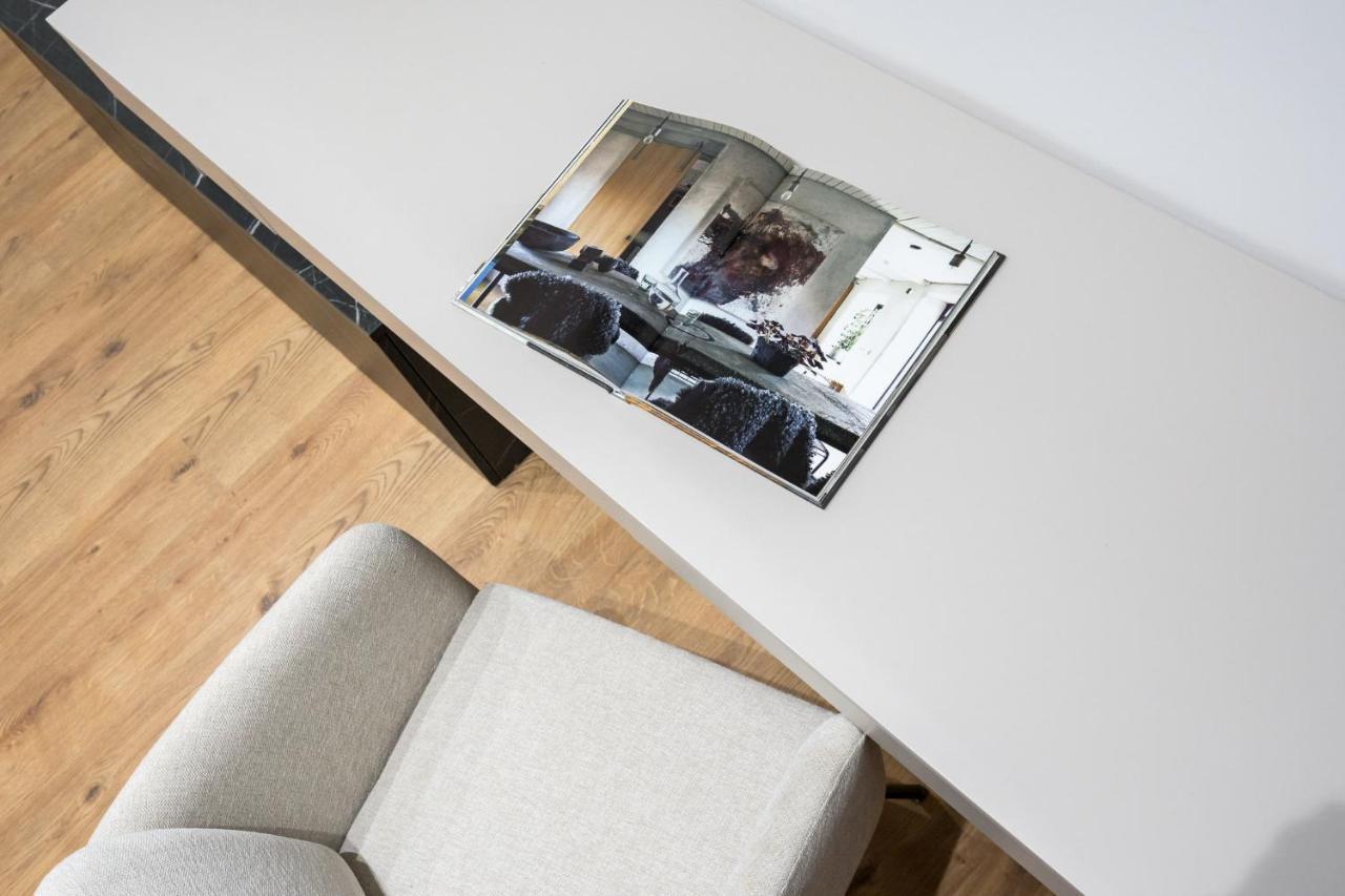 Crystal 3Bdr Apartment In Center Bucarest Esterno foto