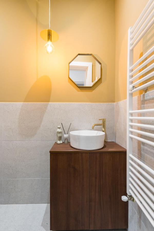 Crystal 3Bdr Apartment In Center Bucarest Esterno foto