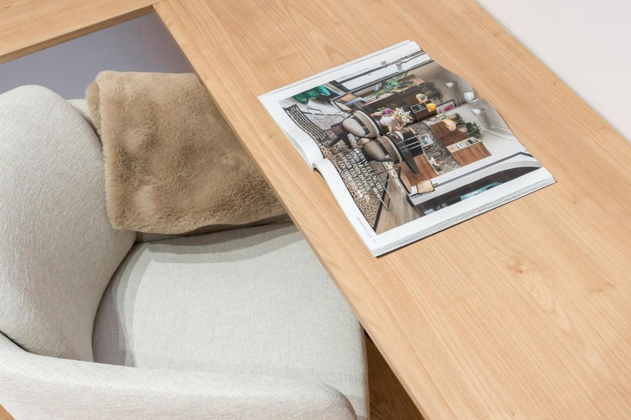 Crystal 3Bdr Apartment In Center Bucarest Esterno foto