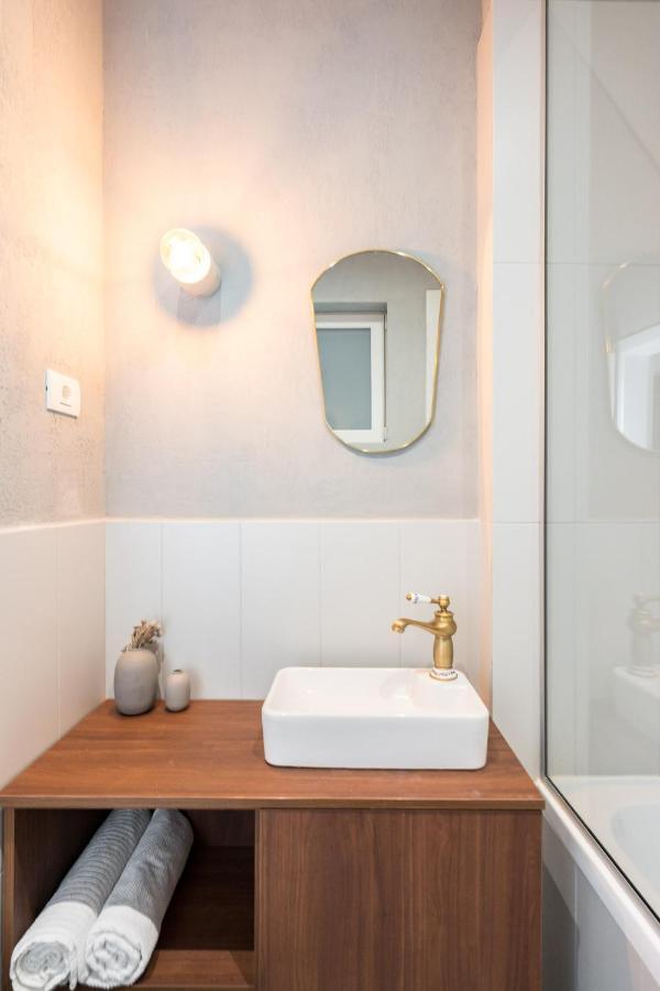 Crystal 3Bdr Apartment In Center Bucarest Esterno foto