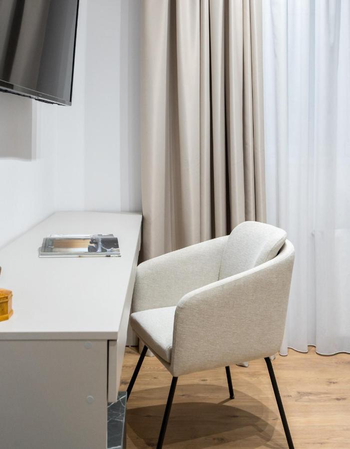 Crystal 3Bdr Apartment In Center Bucarest Esterno foto
