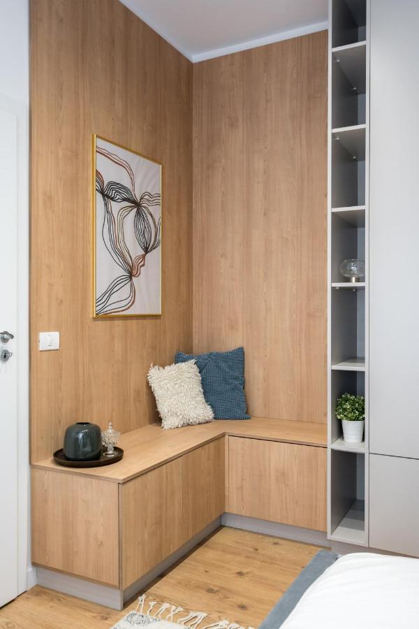 Crystal 3Bdr Apartment In Center Bucarest Esterno foto