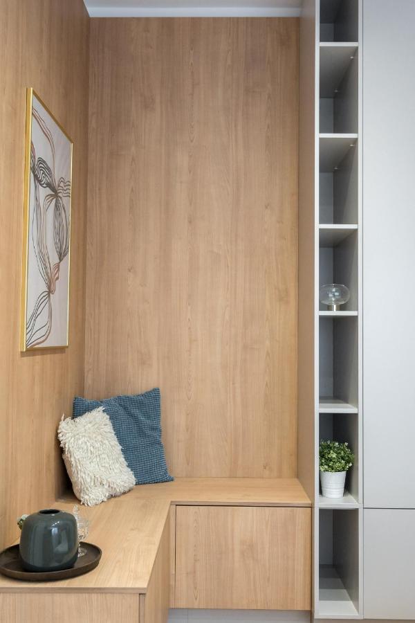 Crystal 3Bdr Apartment In Center Bucarest Esterno foto