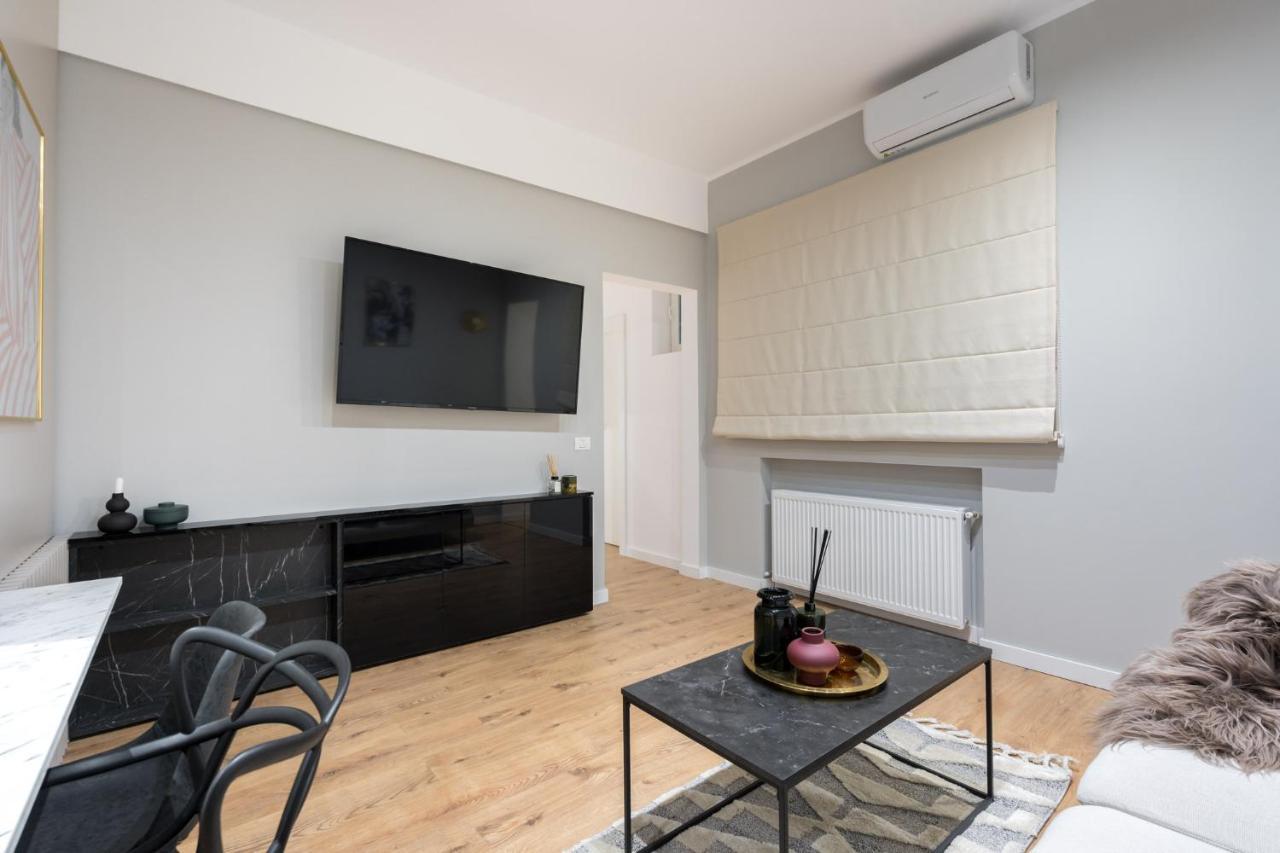 Crystal 3Bdr Apartment In Center Bucarest Esterno foto